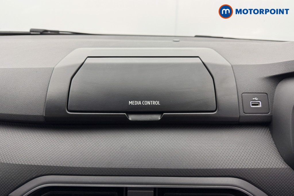 Dacia Sandero Essential Manual Petrol Hatchback - Stock Number (1577256) - 5th supplementary image