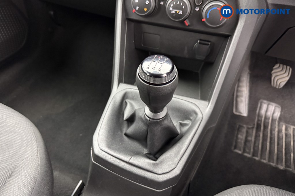 Dacia Sandero Essential Manual Petrol Hatchback - Stock Number (1577256) - 7th supplementary image