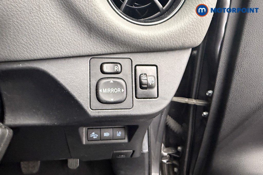 Toyota Yaris Icon Manual Petrol Hatchback - Stock Number (1578072) - 12th supplementary image
