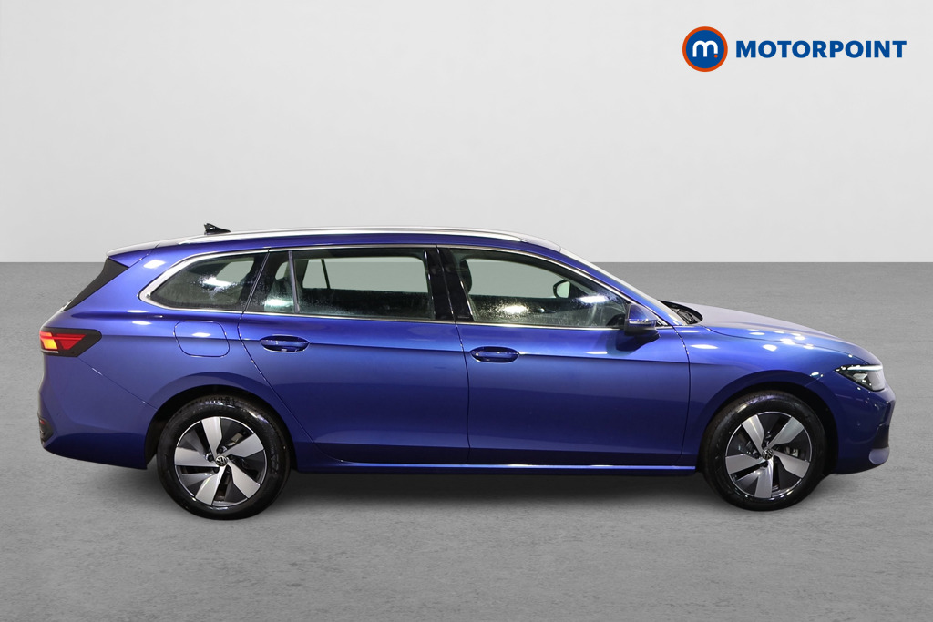 Volkswagen Passat Life Automatic Petrol Plug-In Hybrid Estate - Stock Number (1578134) - Drivers side