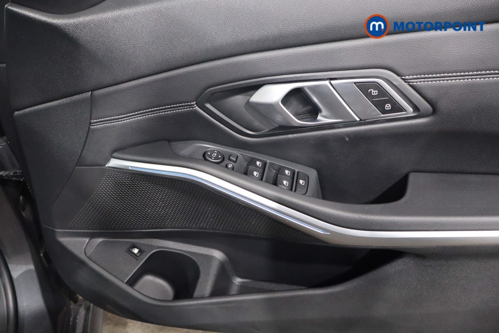 BMW 3 Series M Sport Automatic Petrol Plug-In Hybrid Saloon - Stock Number (1578162) - 23rd supplementary image