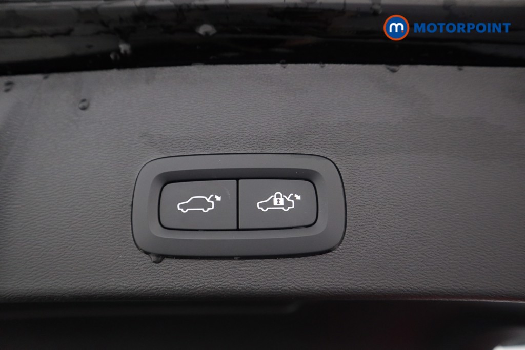 Volvo Xc40 Plus Automatic Petrol SUV - Stock Number (1578280) - 15th supplementary image
