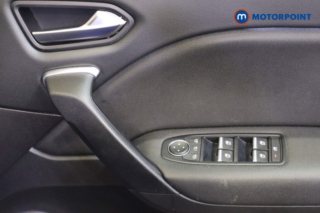 Renault Captur S Edition Manual Petrol SUV - Stock Number (1578720) - 14th supplementary image