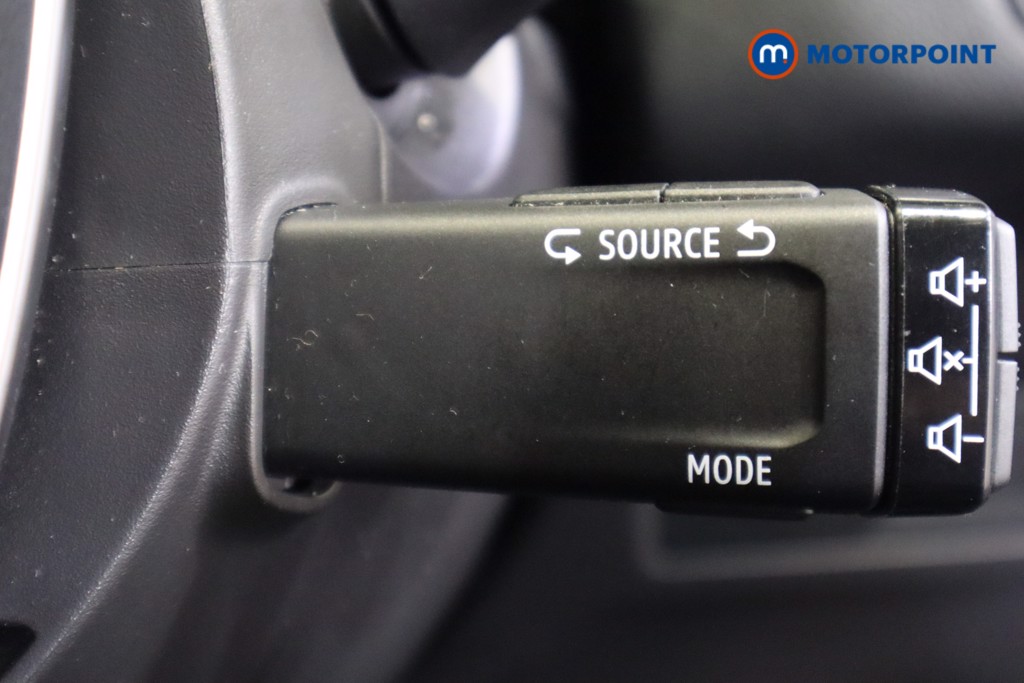 Renault Captur S Edition Manual Petrol SUV - Stock Number (1578720) - 19th supplementary image