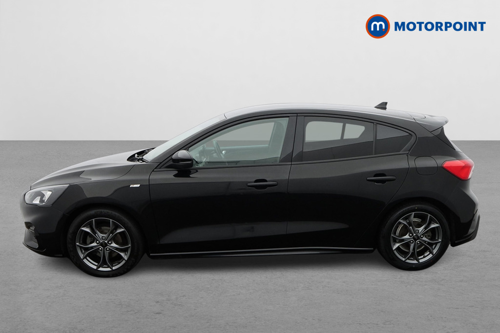 Ford Focus St-Line Manual Petrol Hatchback - Stock Number (1578945) - Passenger side