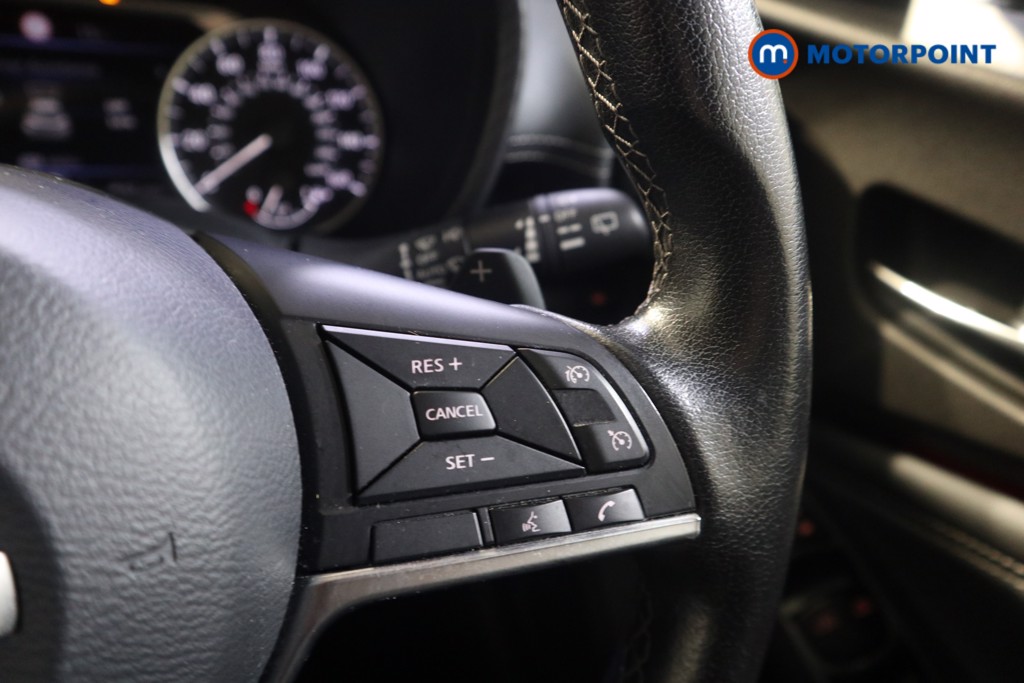Nissan Juke N-Connecta Automatic Petrol SUV - Stock Number (1579391) - 4th supplementary image