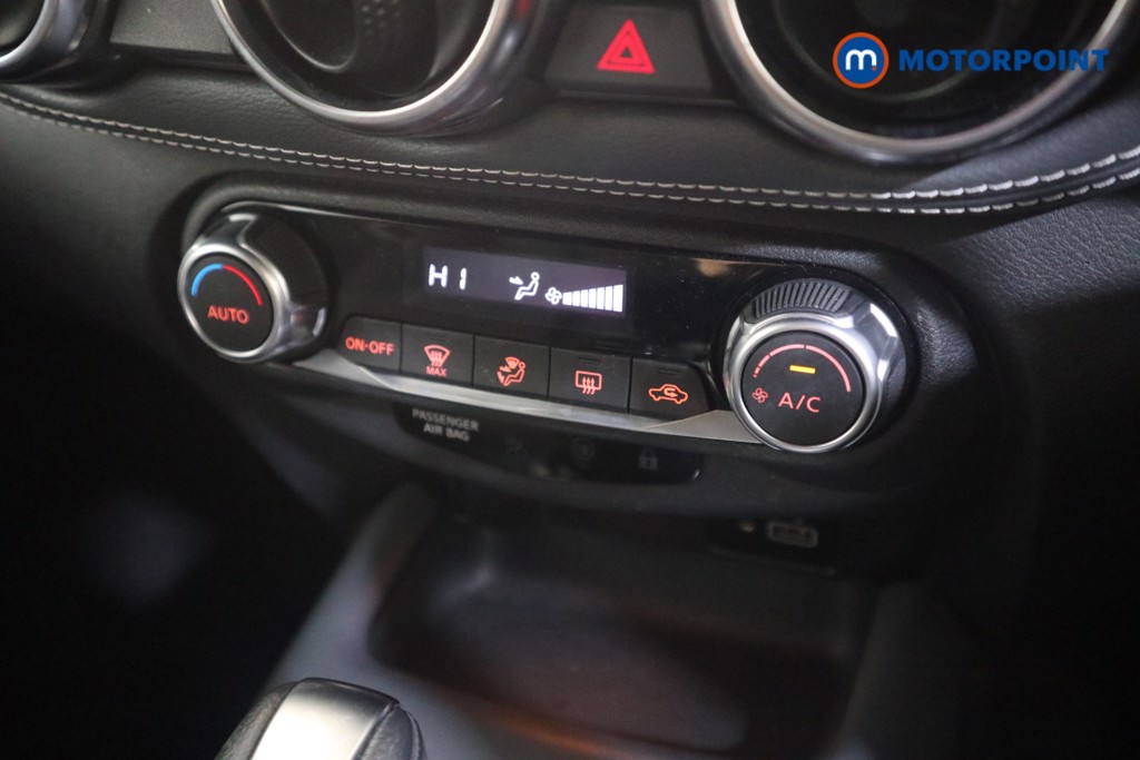 Nissan Juke N-Connecta Automatic Petrol SUV - Stock Number (1579391) - 7th supplementary image