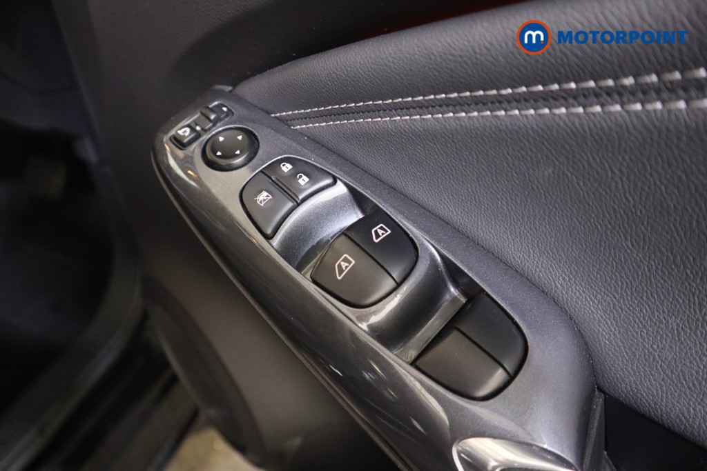 Nissan Juke N-Connecta Automatic Petrol SUV - Stock Number (1579391) - 10th supplementary image
