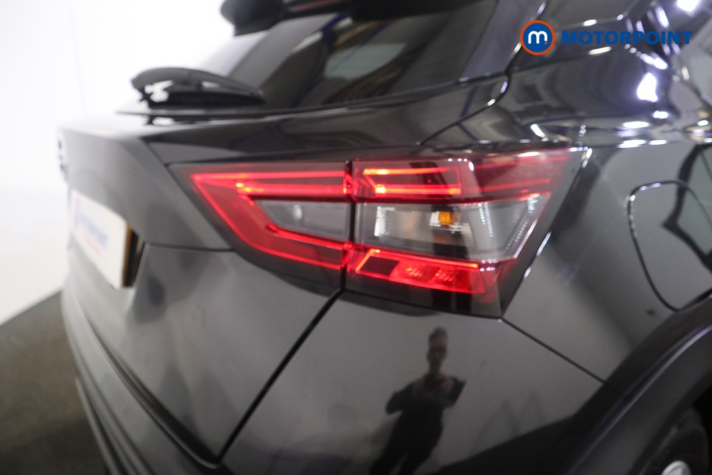 Nissan Juke N-Connecta Automatic Petrol SUV - Stock Number (1579391) - 21st supplementary image
