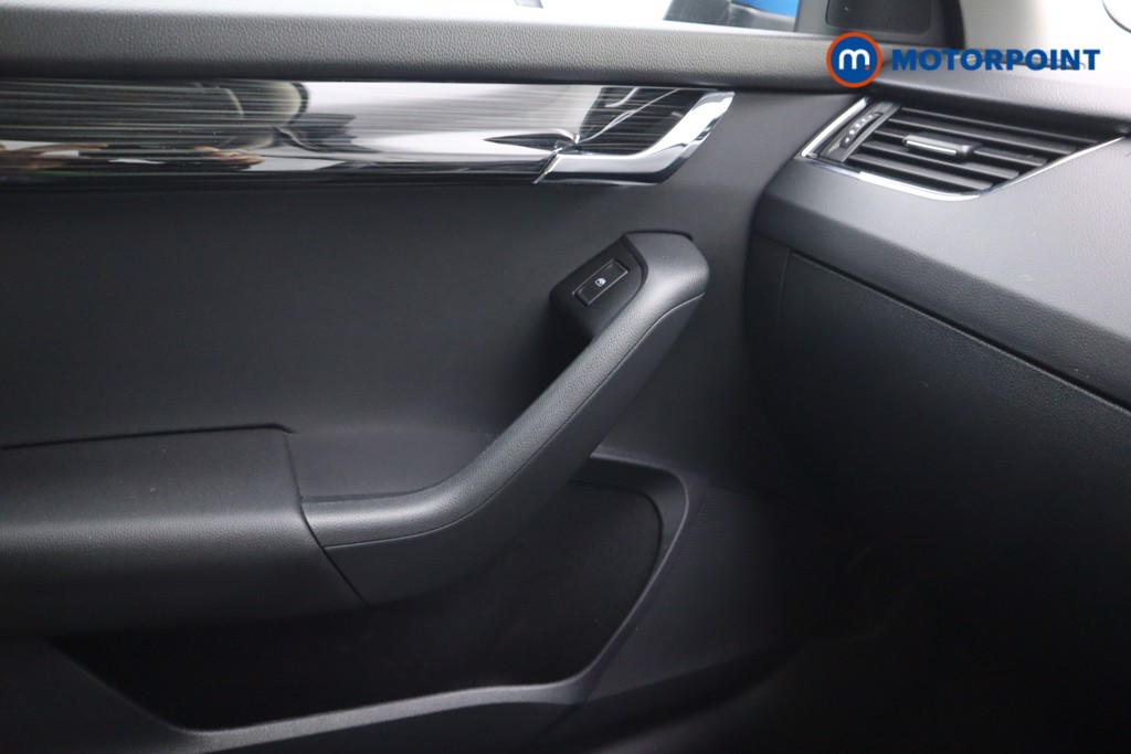 Skoda Octavia Se L Automatic Petrol Estate - Stock Number (1579640) - 14th supplementary image