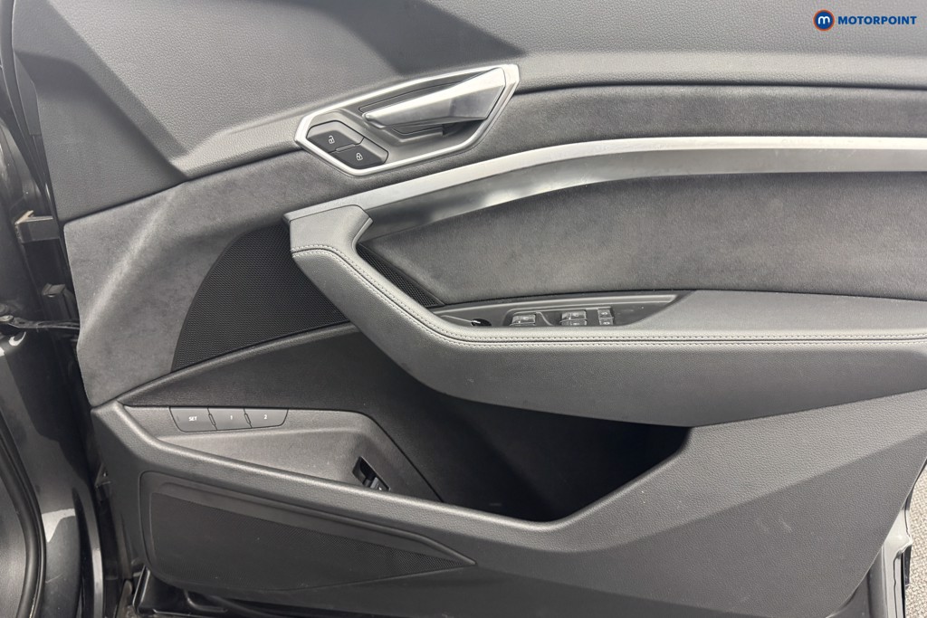 Audi E-Tron Black Edition Automatic Electric SUV - Stock Number (1579934) - 18th supplementary image