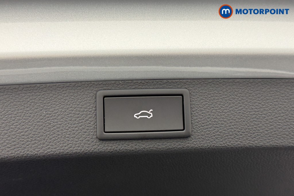 Skoda Karoq Sportline Edition Manual Petrol SUV - Stock Number (1580027) - 24th supplementary image