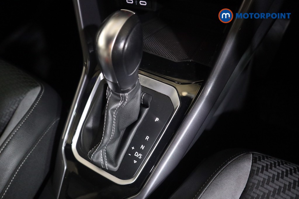Volkswagen T-Roc R-Line Automatic Petrol SUV - Stock Number (1580922) - 8th supplementary image