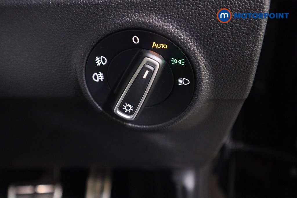 Volkswagen T-Roc R-Line Automatic Petrol SUV - Stock Number (1580922) - 9th supplementary image