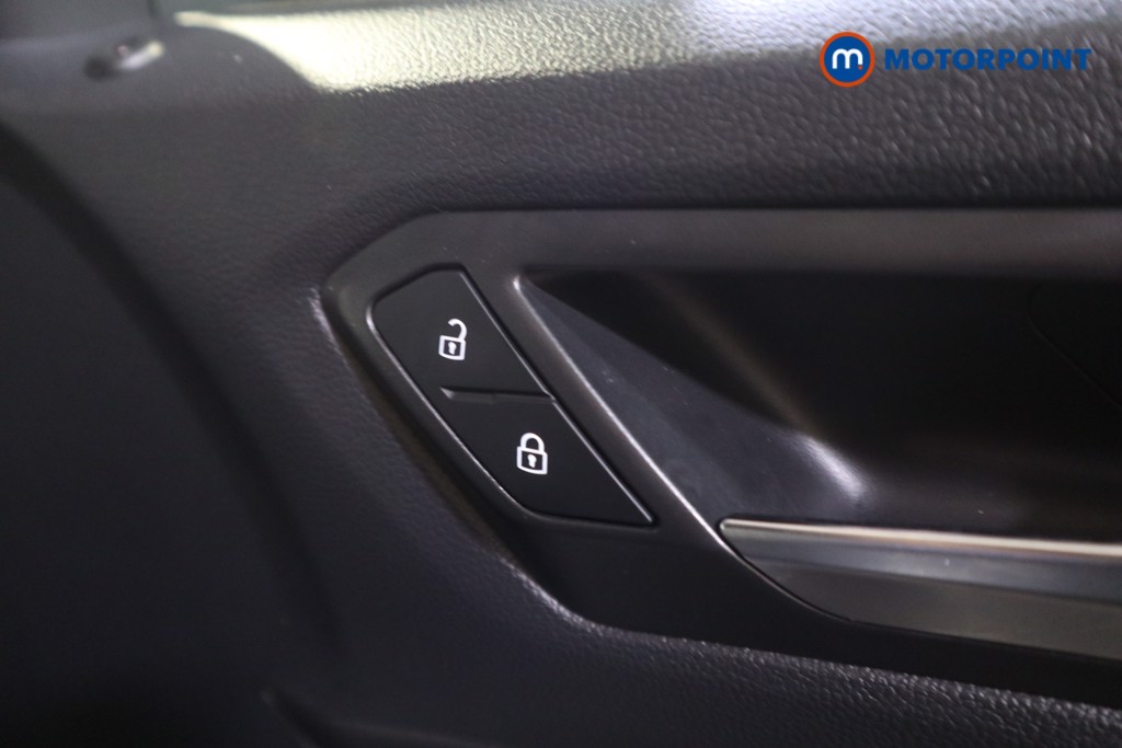 Volkswagen T-Roc R-Line Automatic Petrol SUV - Stock Number (1580922) - 10th supplementary image