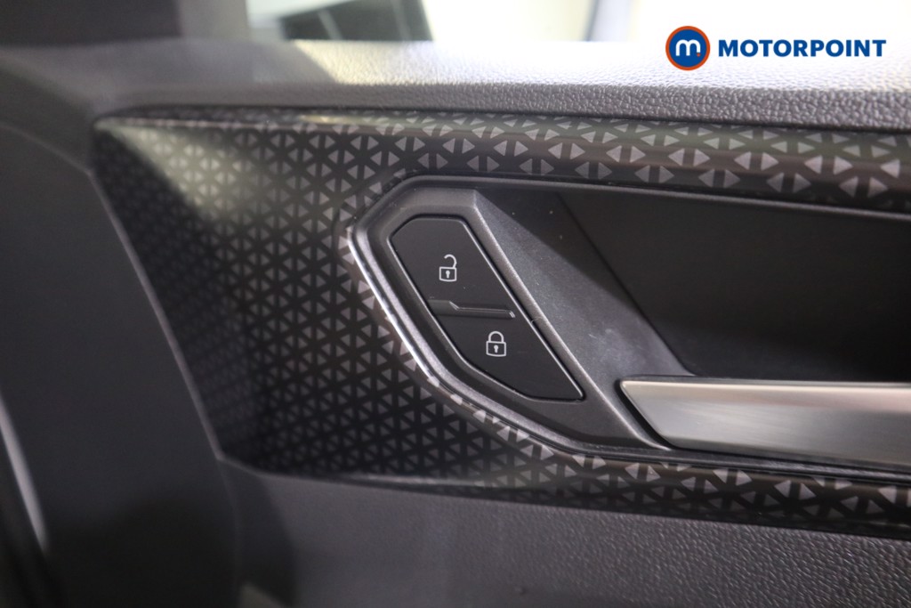 Volkswagen T-Cross SEL Manual Petrol SUV - Stock Number (1580926) - 11th supplementary image
