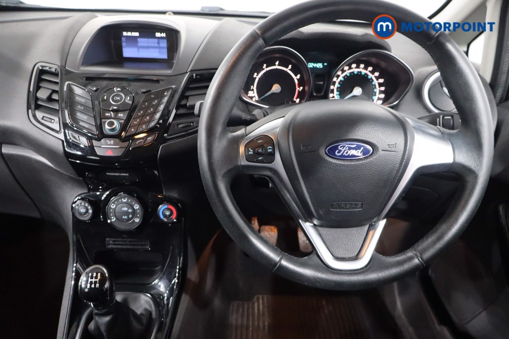 Ford Fiesta Zetec Manual Petrol Hatchback - Stock Number (1580938) - 3rd supplementary image