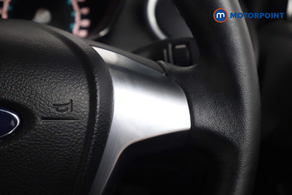 Ford Fiesta Zetec Manual Petrol Hatchback - Stock Number (1580938) - 8th supplementary image