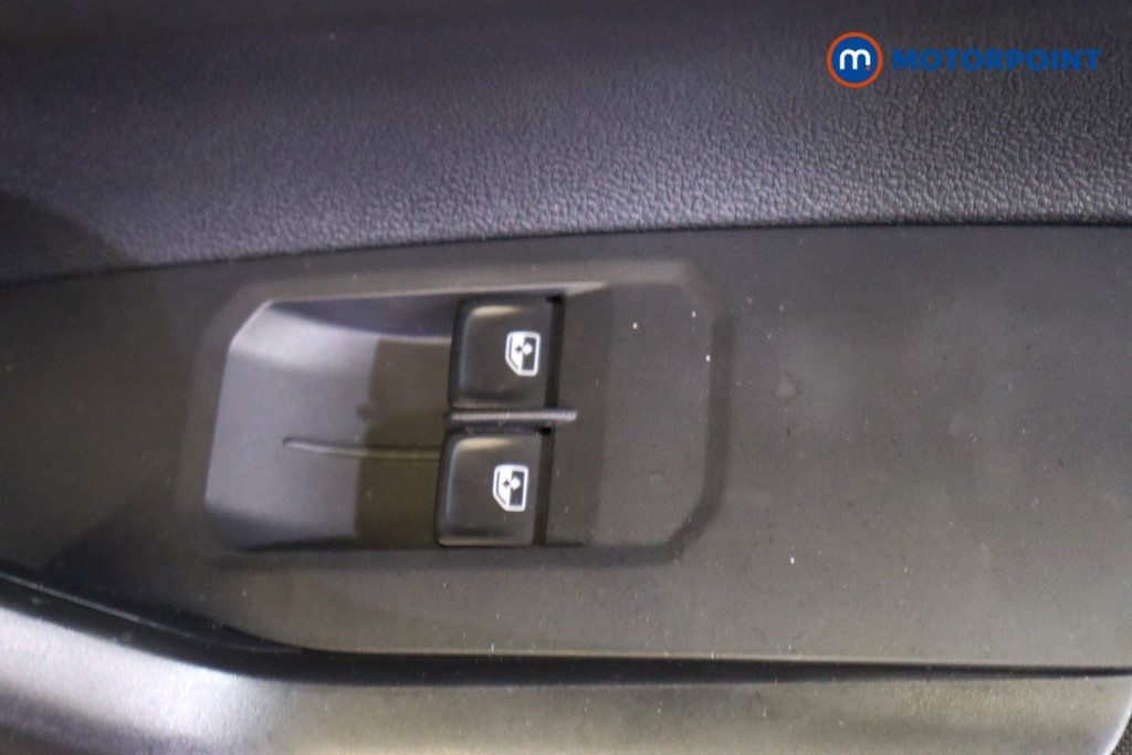 Volkswagen Polo S Manual Petrol Hatchback - Stock Number (1580950) - 15th supplementary image