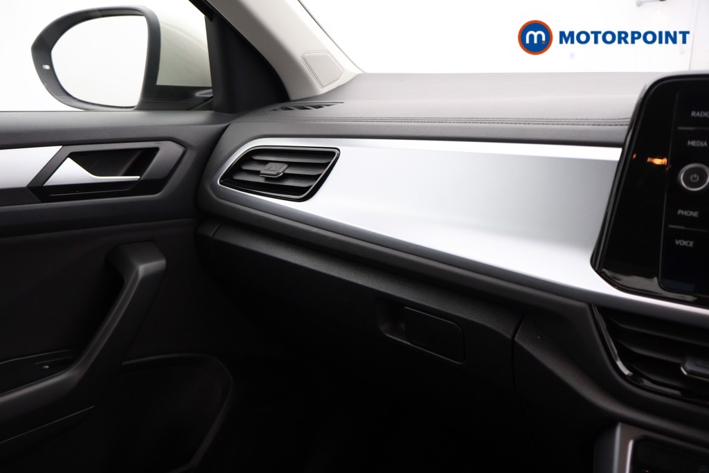 Volkswagen T-Roc Life Manual Petrol SUV - Stock Number (1580974) - 7th supplementary image