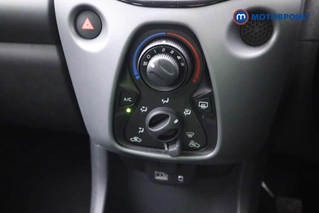 Toyota Aygo X-Play Manual Petrol Hatchback - Stock Number (1581107) - 3rd supplementary image