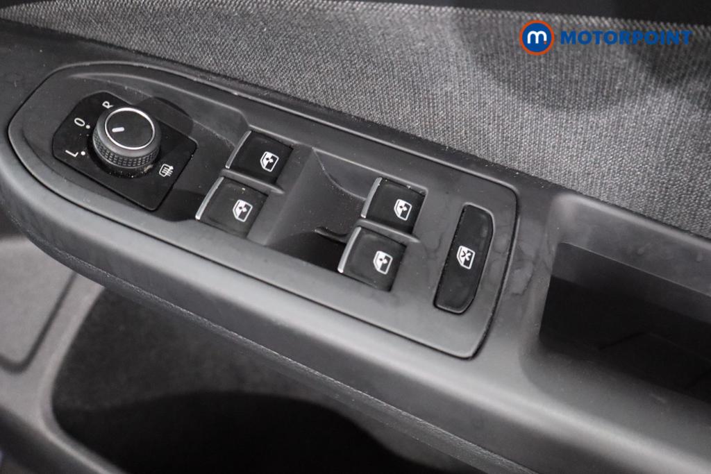 Volkswagen Golf Life Manual Petrol Hatchback - Stock Number (1581359) - 10th supplementary image