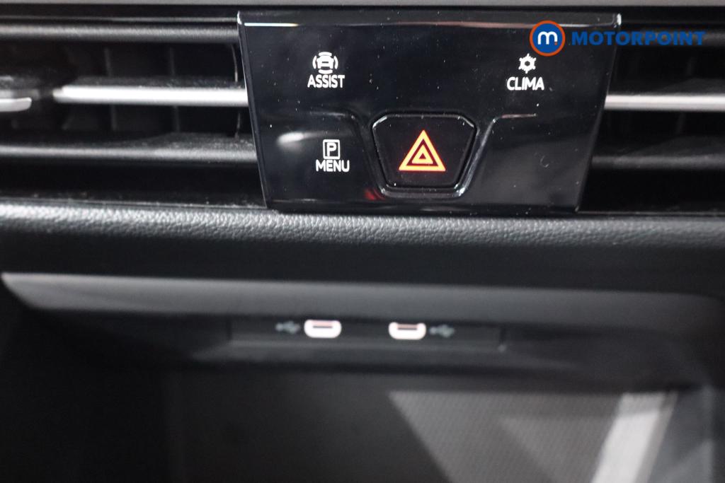 Volkswagen Golf Life Manual Petrol Hatchback - Stock Number (1581359) - 18th supplementary image
