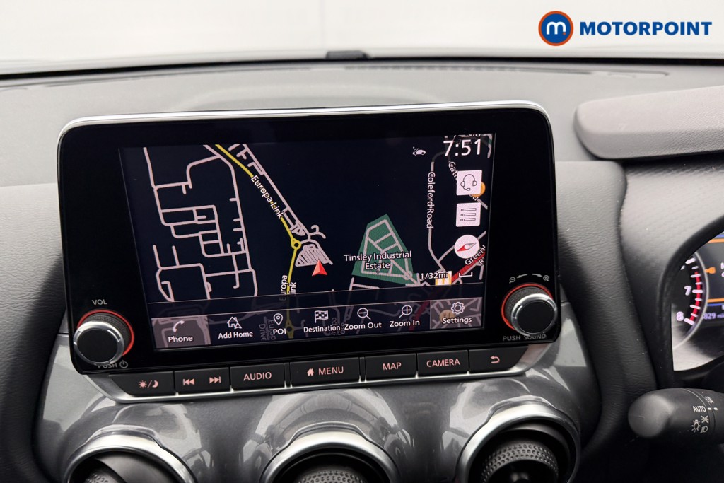 Nissan Juke N-Connecta Manual Petrol SUV - Stock Number (1581372) - 2nd supplementary image