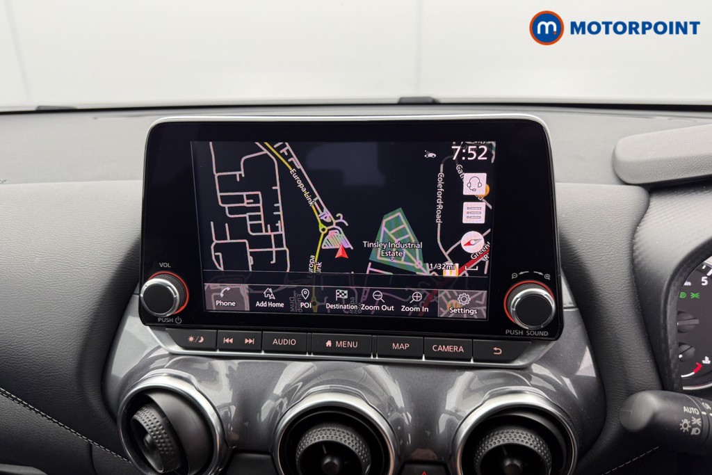 Nissan Juke N-Connecta Manual Petrol SUV - Stock Number (1581372) - 8th supplementary image