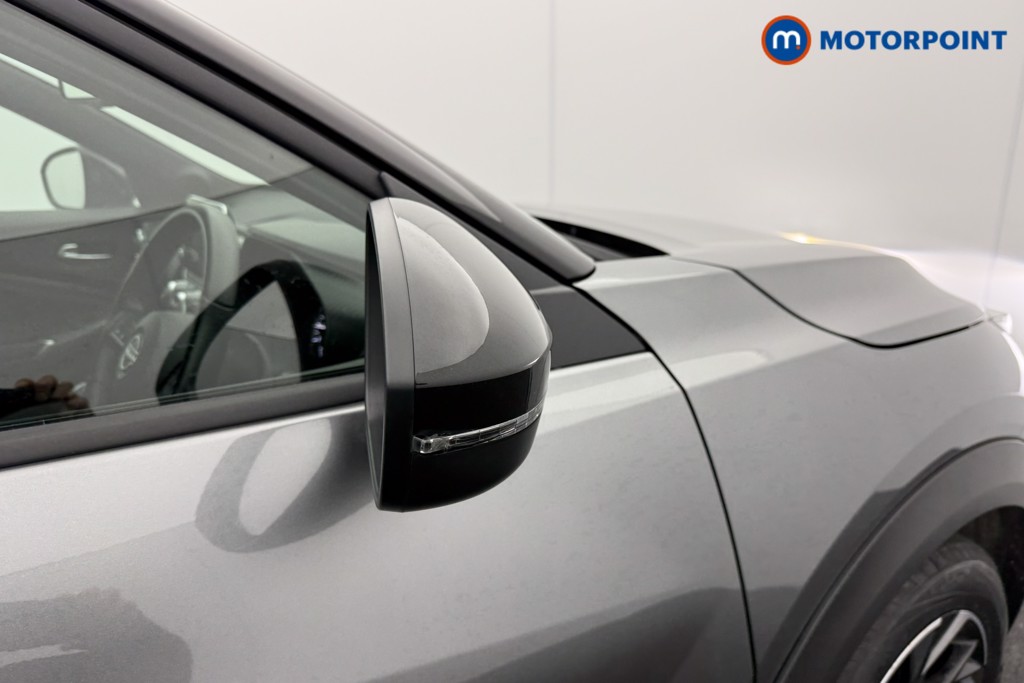 Nissan Juke N-Connecta Manual Petrol SUV - Stock Number (1581372) - 19th supplementary image