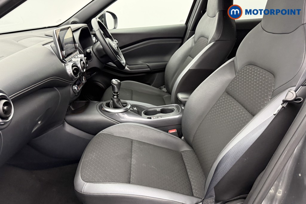 Nissan Juke N-Connecta Manual Petrol SUV - Stock Number (1581372) - 23rd supplementary image