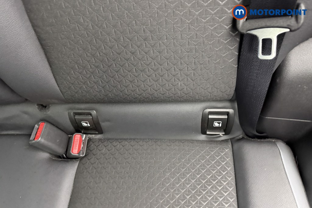 Nissan Juke N-Connecta Manual Petrol SUV - Stock Number (1581372) - 25th supplementary image