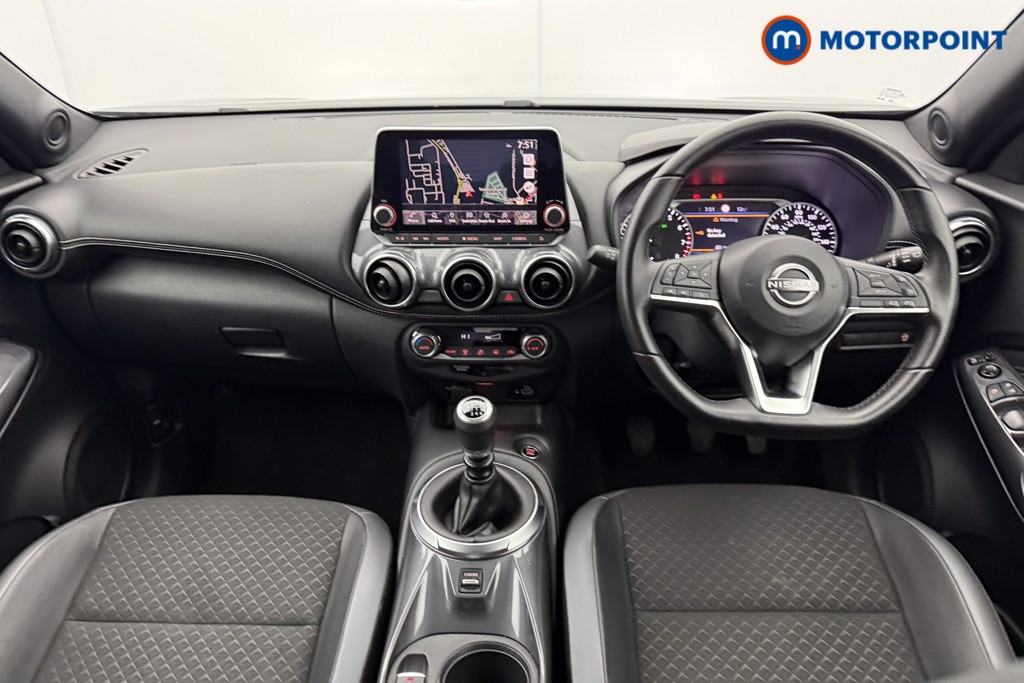 Nissan Juke N-Connecta Manual Petrol SUV - Stock Number (1581372) - 1st supplementary image