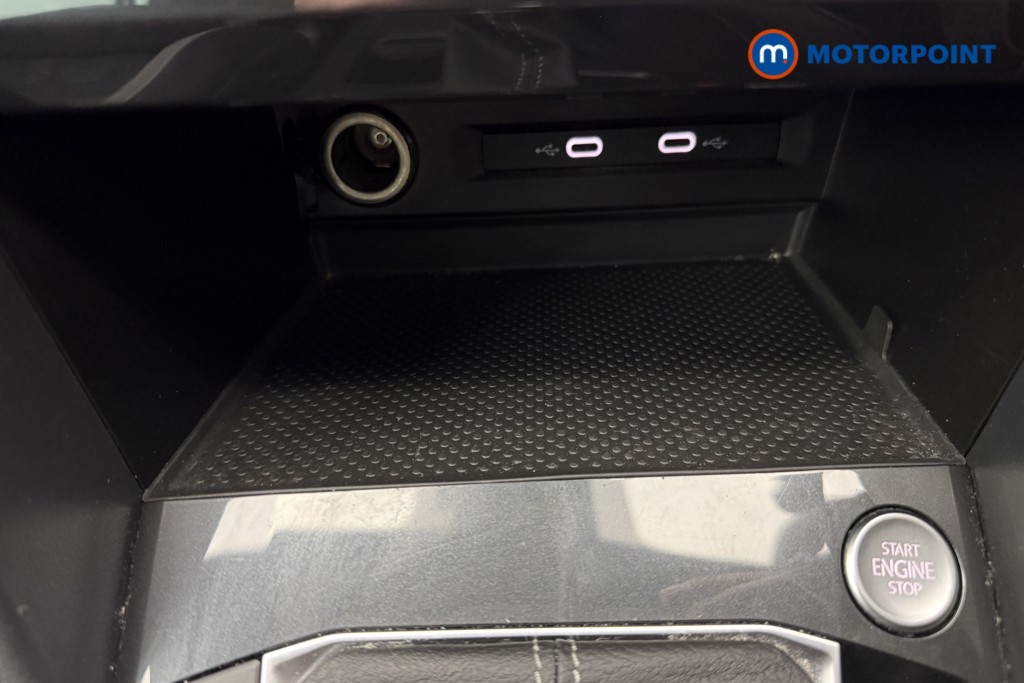 Volkswagen Tiguan R-Line Automatic Petrol SUV - Stock Number (1581433) - 14th supplementary image