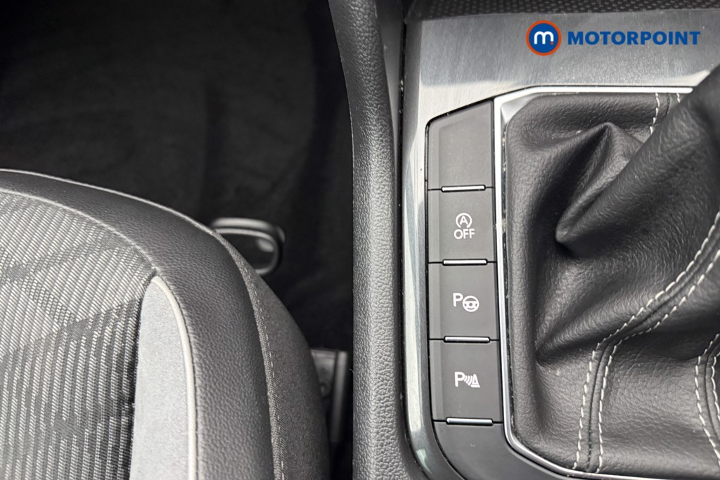 Volkswagen Tiguan R-Line Automatic Petrol SUV - Stock Number (1581433) - 15th supplementary image