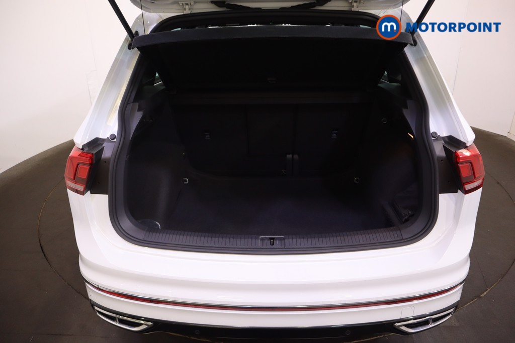 Volkswagen Tiguan R-Line Automatic Petrol SUV - Stock Number (1581436) - 8th supplementary image
