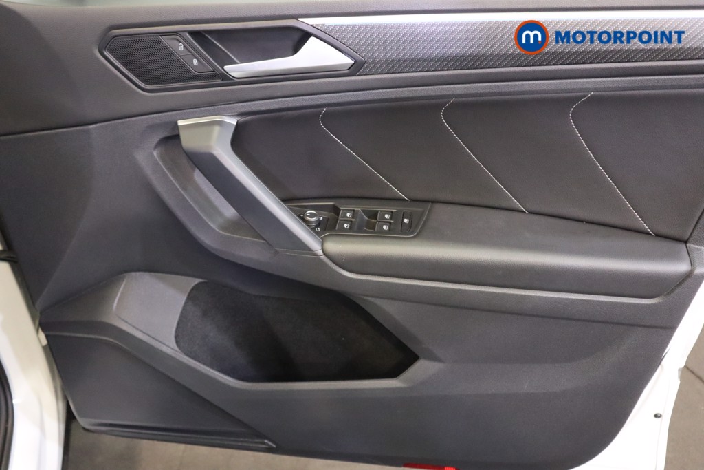Volkswagen Tiguan R-Line Automatic Petrol SUV - Stock Number (1581436) - 13th supplementary image