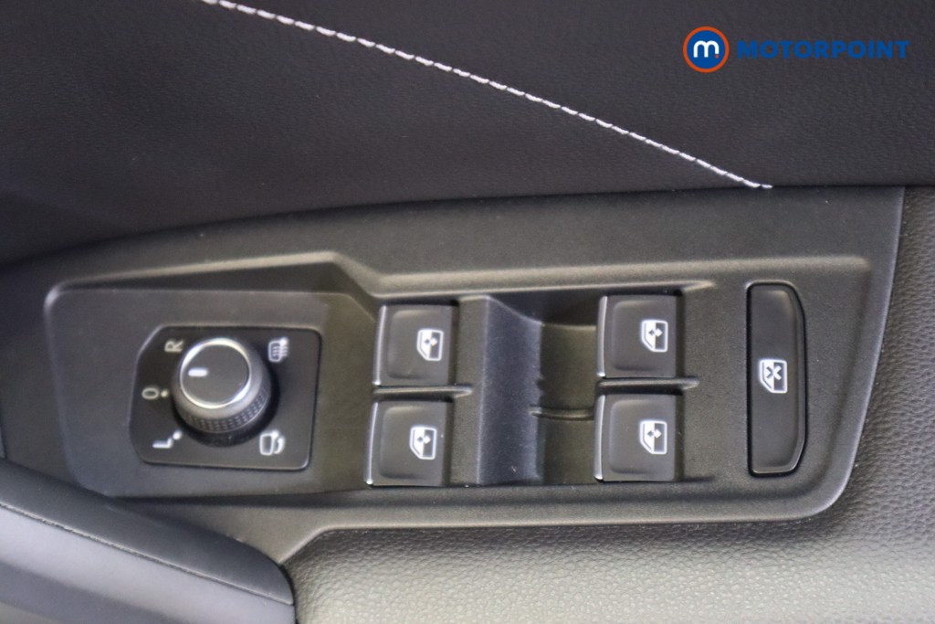 Volkswagen Tiguan R-Line Automatic Petrol SUV - Stock Number (1581436) - 15th supplementary image