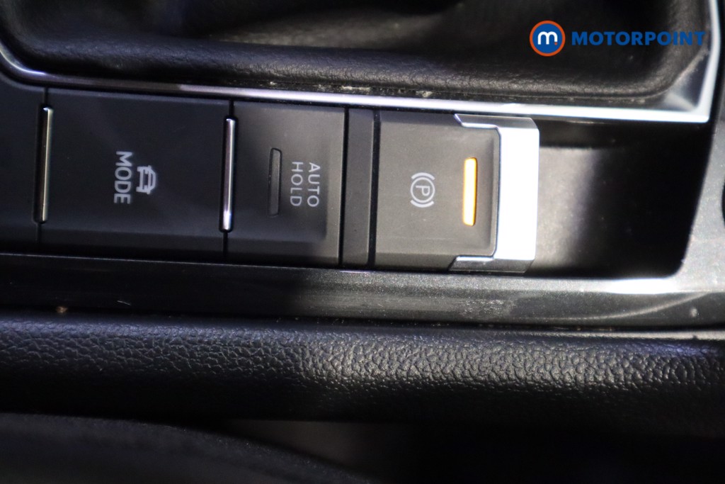 Volkswagen Tiguan R-Line Automatic Petrol SUV - Stock Number (1581436) - 23rd supplementary image