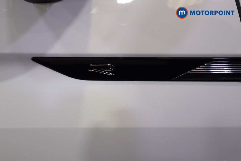 Volkswagen Tiguan R-Line Automatic Petrol SUV - Stock Number (1581436) - 34th supplementary image