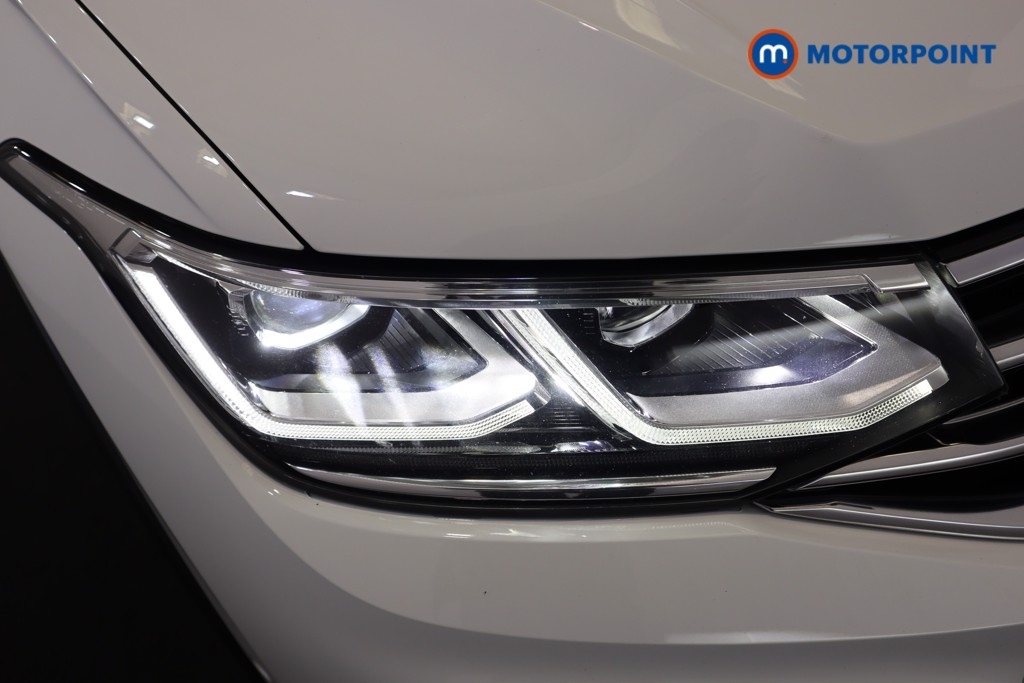 Volkswagen Tiguan R-Line Automatic Petrol SUV - Stock Number (1581436) - 35th supplementary image