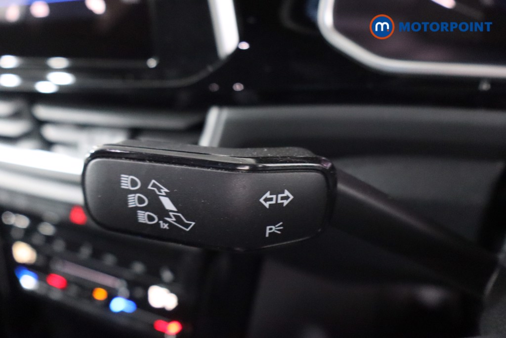 Volkswagen T-Roc R-Line Manual Petrol SUV - Stock Number (1581792) - 20th supplementary image