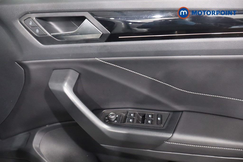 Volkswagen T-Roc R-Line Manual Petrol SUV - Stock Number (1581792) - 23rd supplementary image