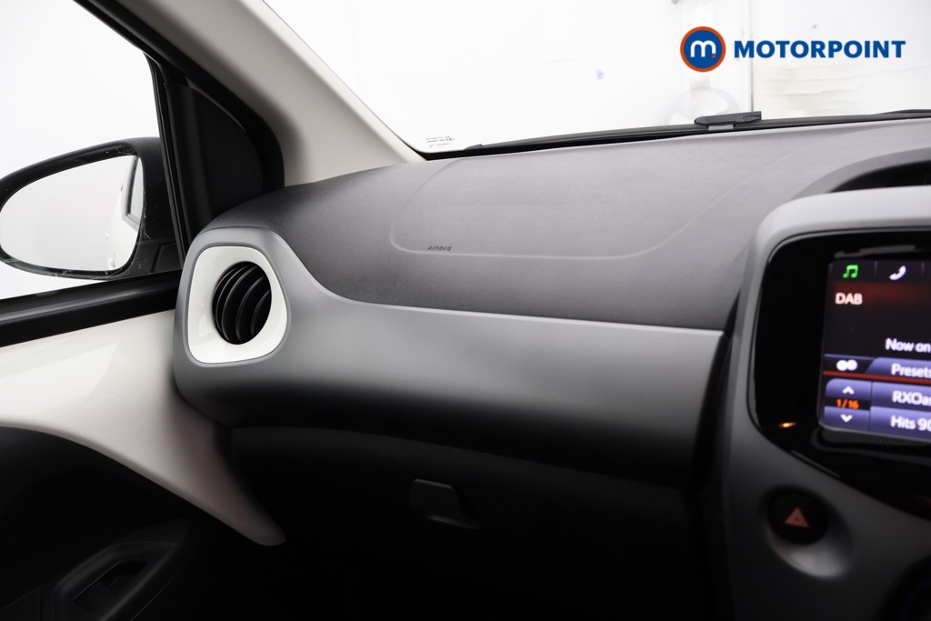 Toyota Aygo X-Play Automatic Petrol Hatchback - Stock Number (1581810) - 7th supplementary image