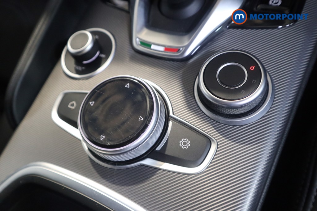 Alfa Romeo Giulia Veloce Automatic Petrol Saloon - Stock Number (1582302) - 8th supplementary image