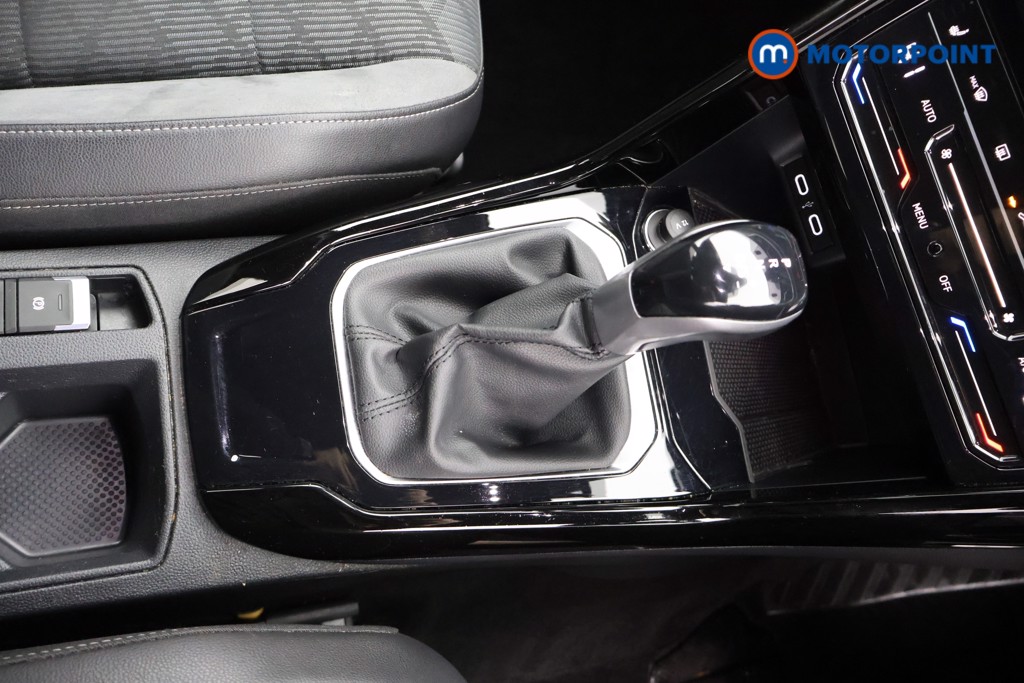 Volkswagen T-Roc R-Line Automatic Diesel SUV - Stock Number (1582308) - 6th supplementary image