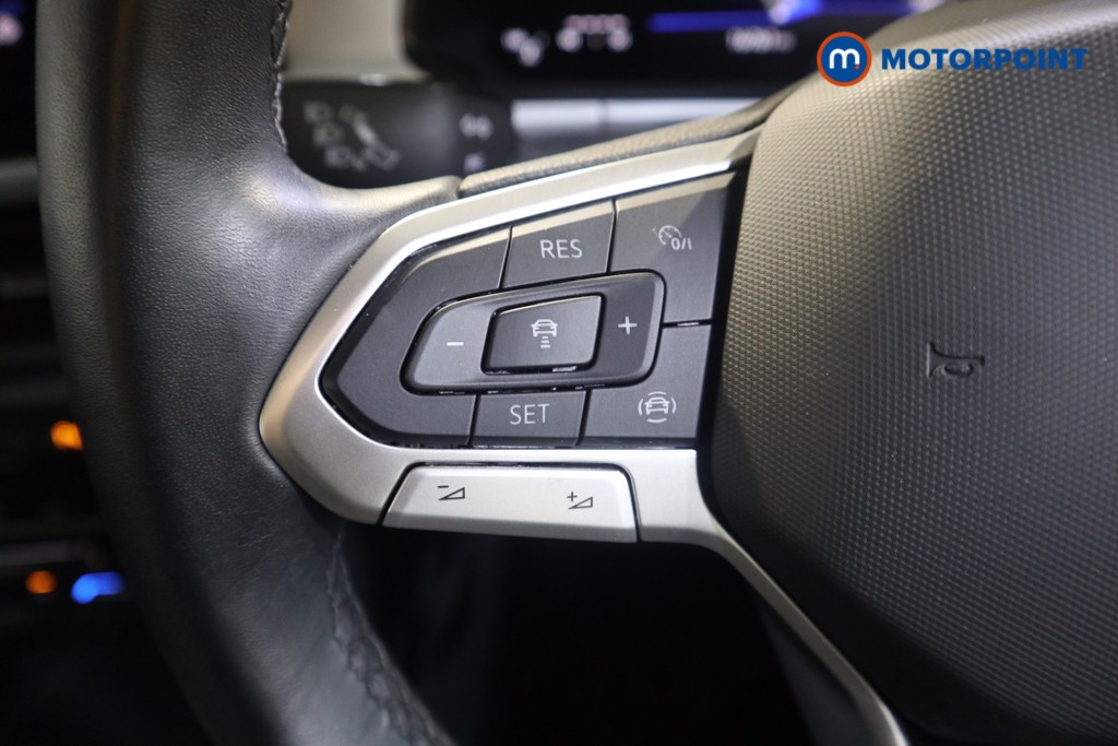 Volkswagen T-Roc Life Manual Petrol SUV - Stock Number (1582309) - 3rd supplementary image
