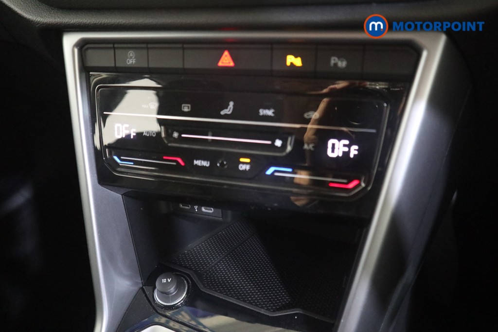 Volkswagen T-Roc Life Manual Petrol SUV - Stock Number (1582309) - 7th supplementary image