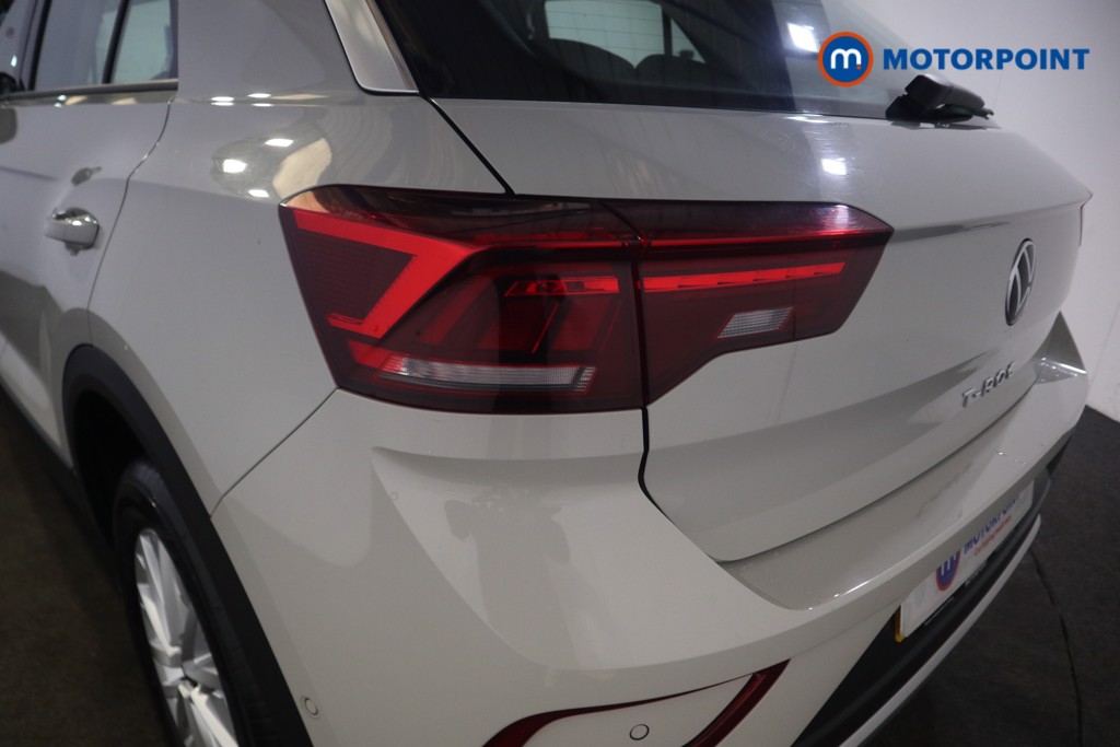 Volkswagen T-Roc Life Manual Petrol SUV - Stock Number (1582309) - 20th supplementary image