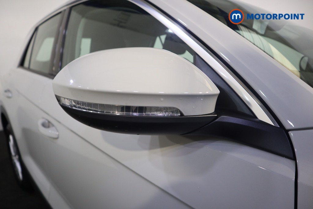 Volkswagen T-Roc Life Manual Petrol SUV - Stock Number (1582309) - 22nd supplementary image